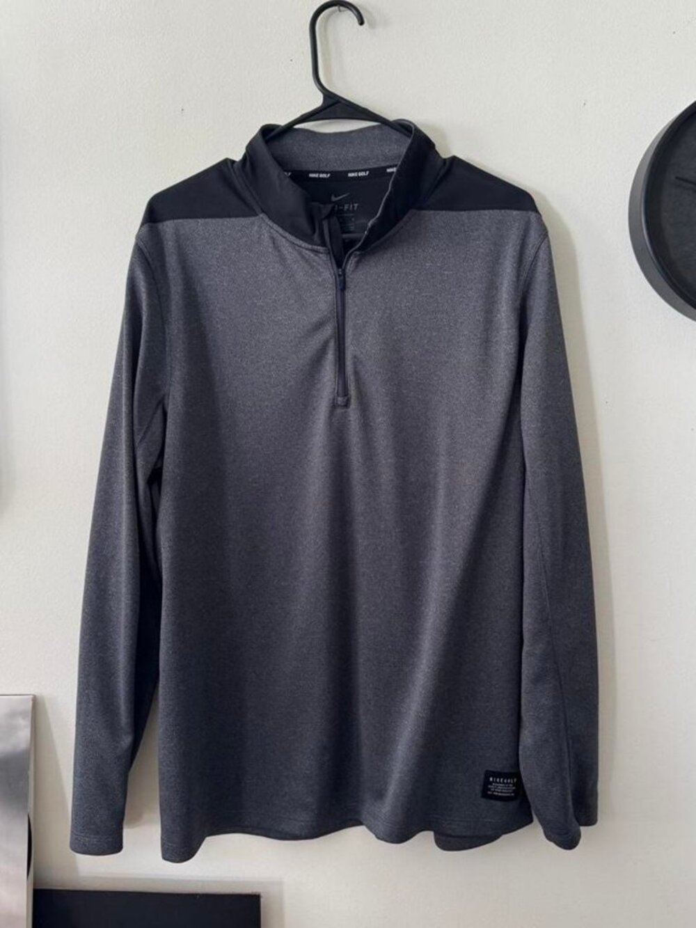 Nike Men's Grey and Black Sweatshirt